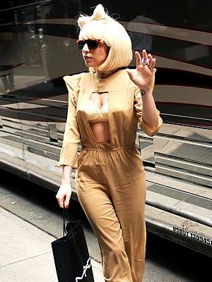 Lady-GaGa-20090502091908.jpg