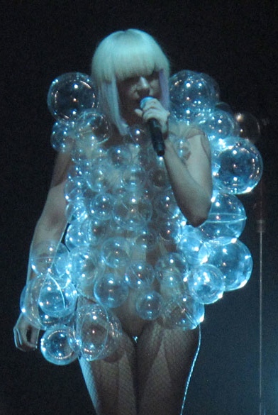 lady-gaga-bulles.jpg